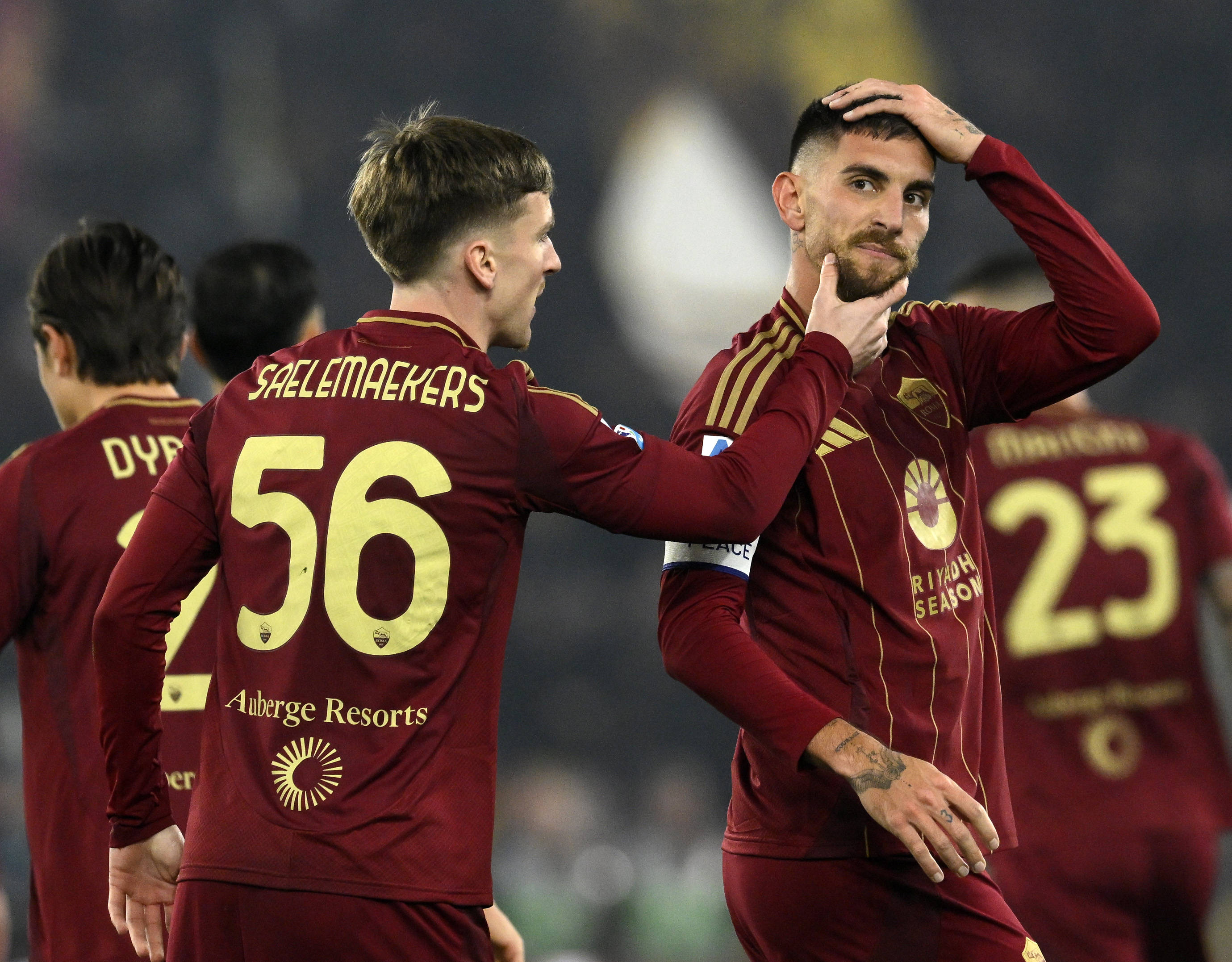 西班牙队踢出攻势趋势，完胜对手