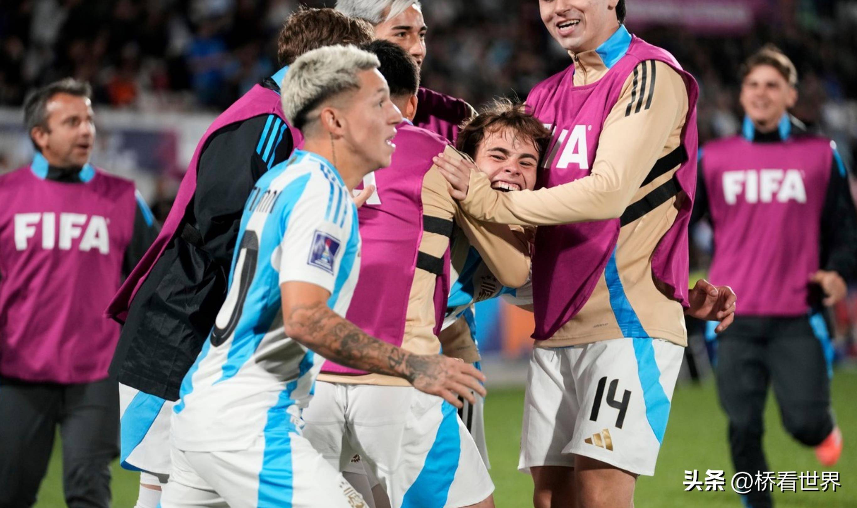 德州扑克-阿根廷队遭遇惨败，小组出线前景堪忧的简单介绍