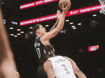 关于雄鹿战胜篮网，领军巨星发挥稳定的信息