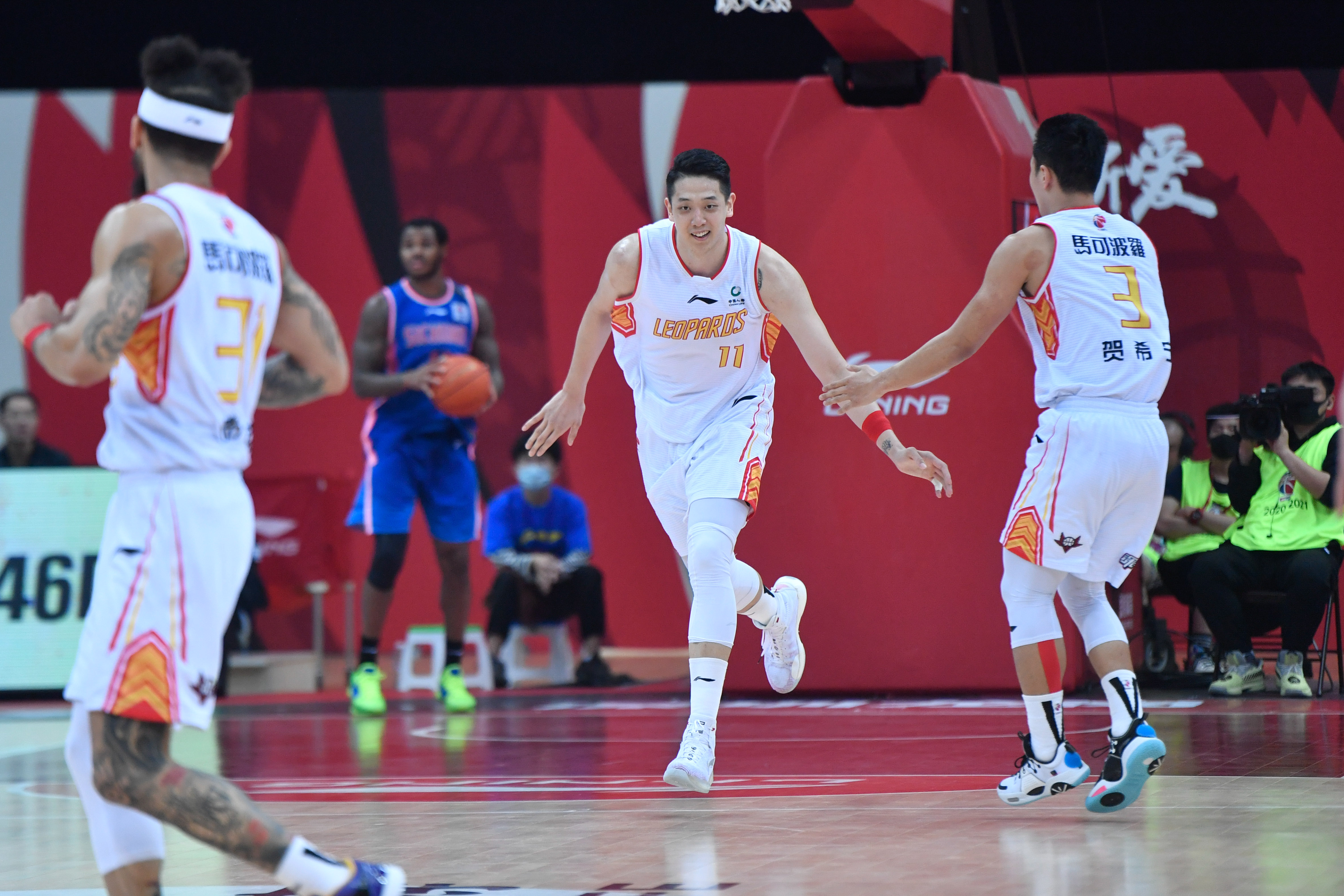 包含四川队助攻名将频出，攻势如虹轻取胜利的词条